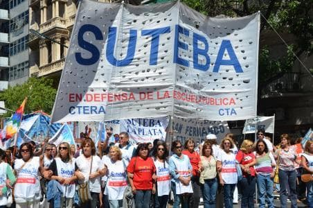 Día del Maestro y la Maestra: “El mejor lugar para defender la escuela, es la escuela”